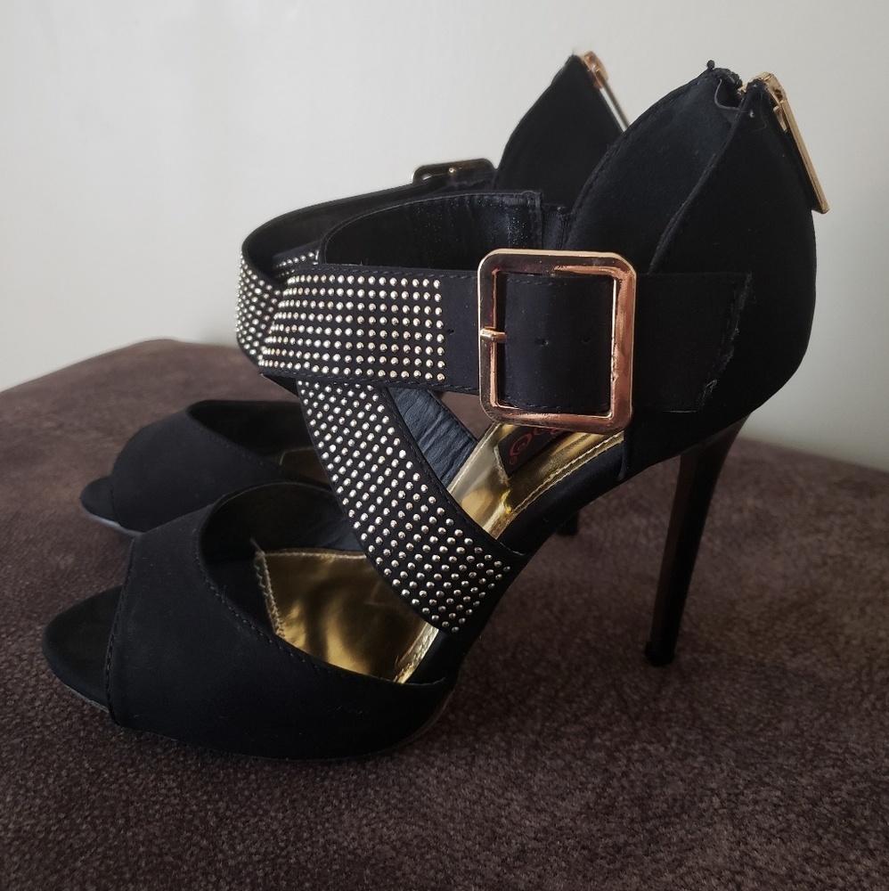 2 Lips Too high heels